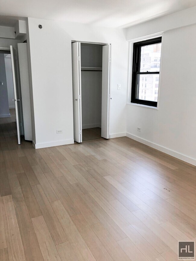 Building Photo - East 39th Street