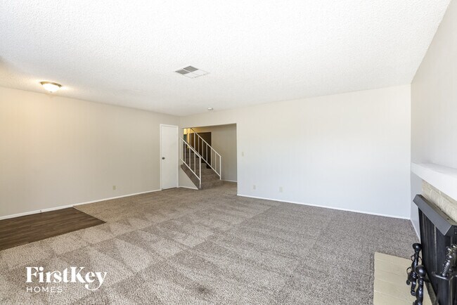 Building Photo - 6779 Carrera Dr