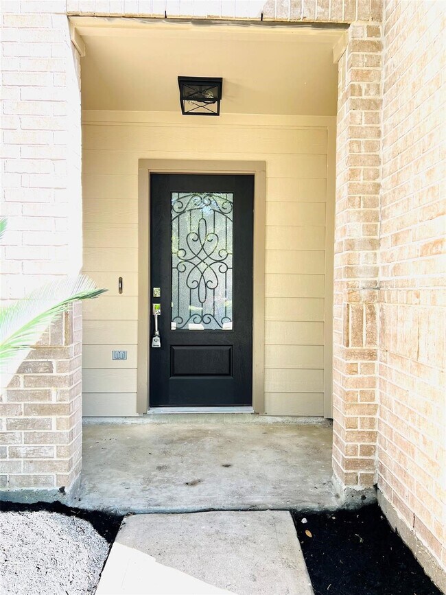 Foto del edificio - 8426 Woodland Knoll Ln