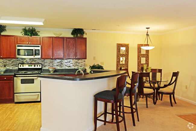 Kitchen - Brenneman Farm Apartments