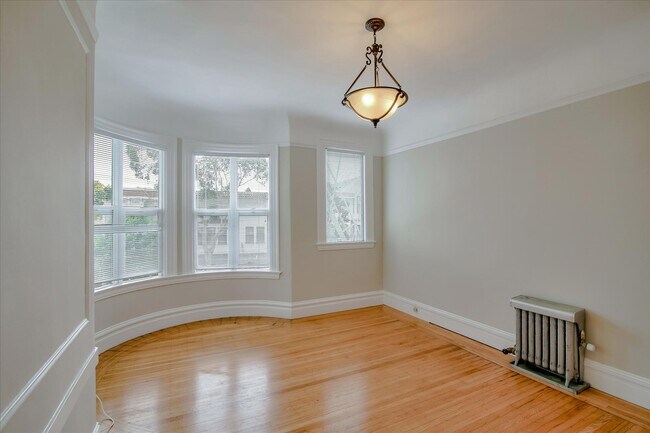 Building Photo - 460 Duboce Ave