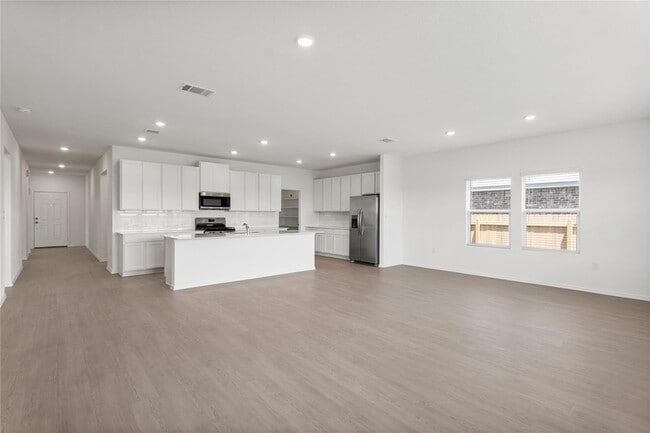 Building Photo - 110 Miglia St
