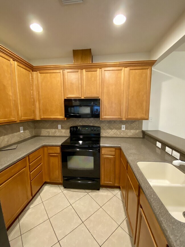 Foto del edificio - 12988 Spring Rain Rd