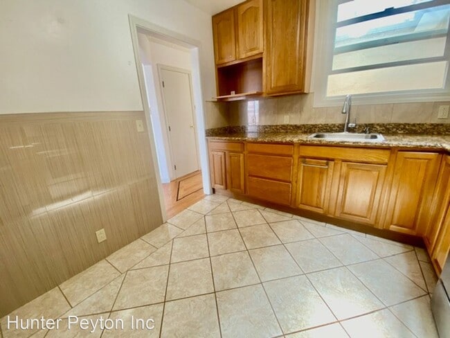 Building Photo - 5 br, 4 bath House - 17 Concord St