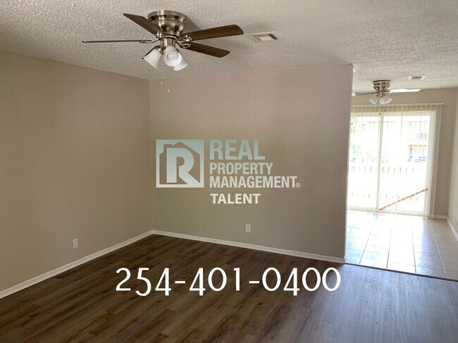 Foto del edificio - 2214 Saulsbury Dr