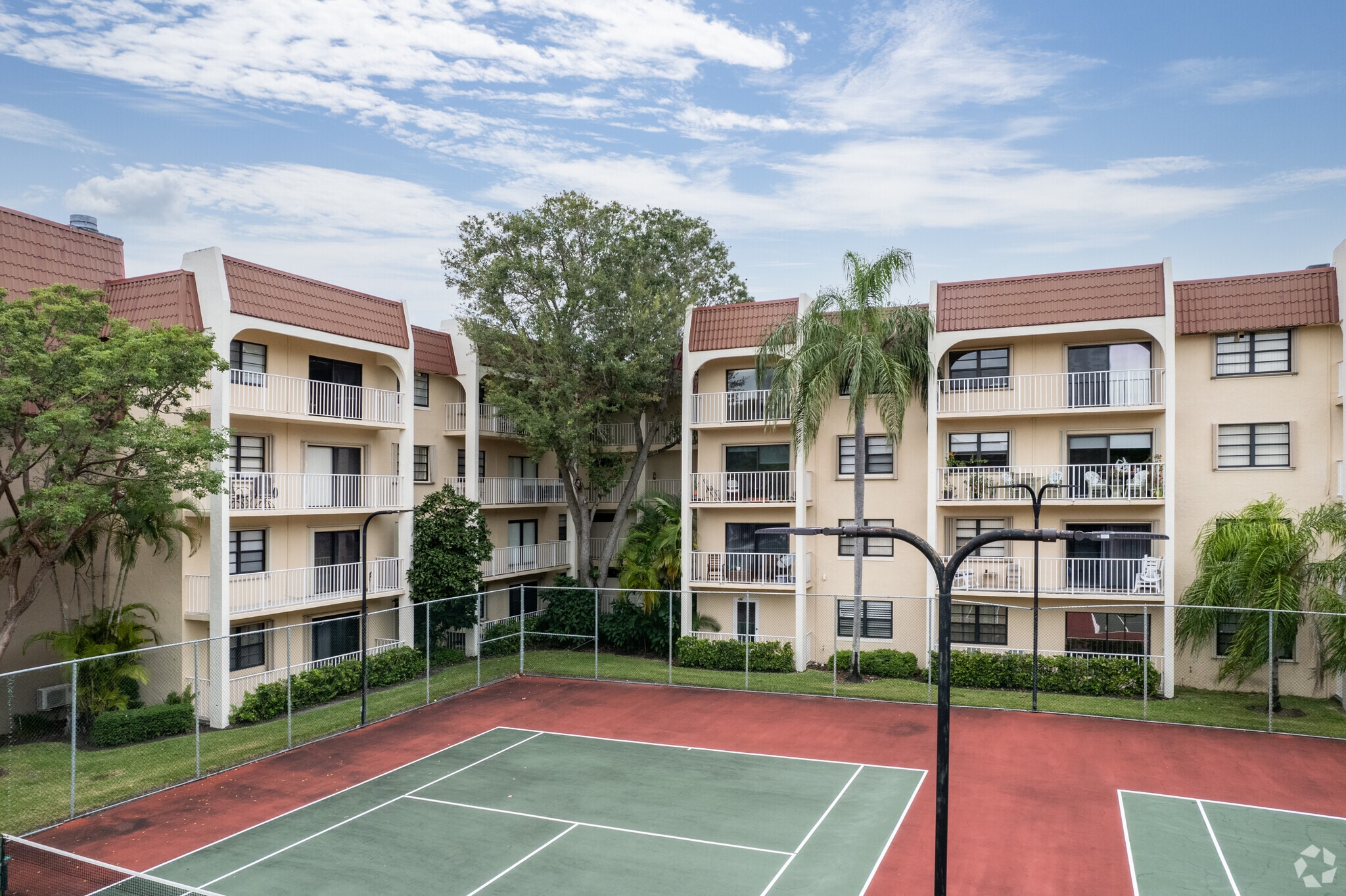 Wisperwood Village Condominiums