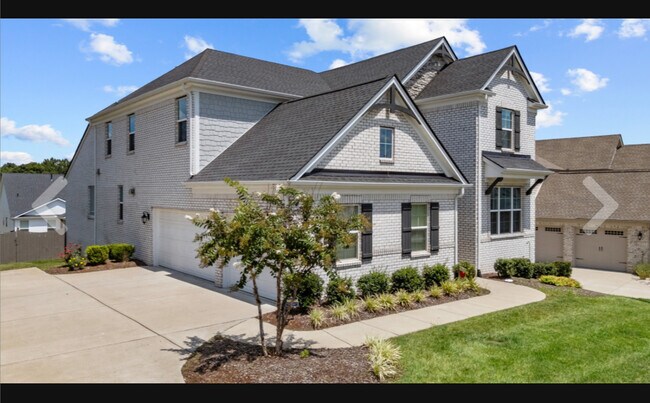 Foto del edificio - 1096 River Oaks Blvd