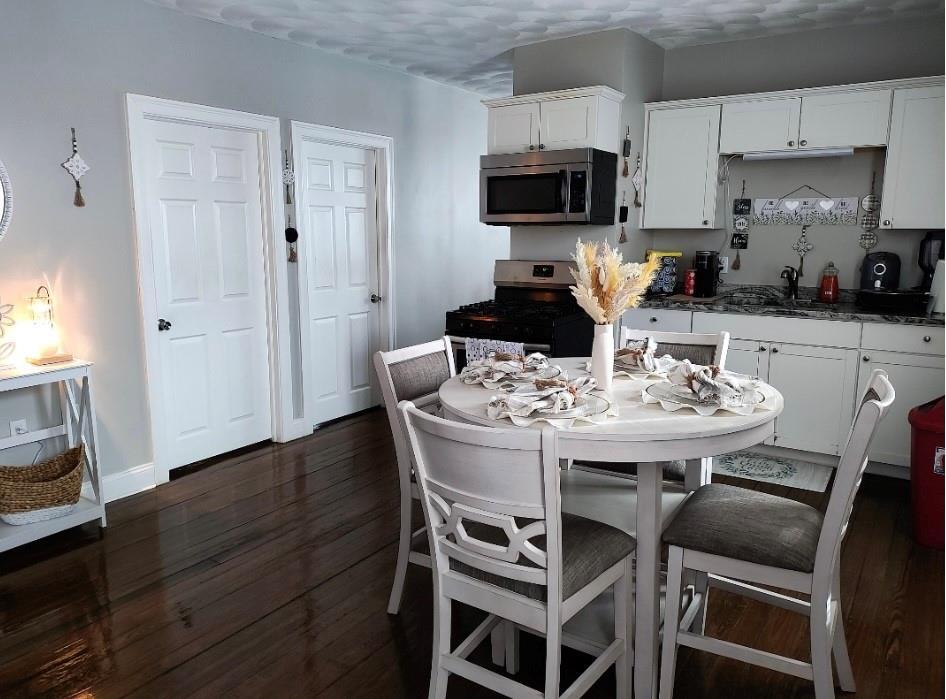 Foto principal - 1043 Mineral Spring Ave