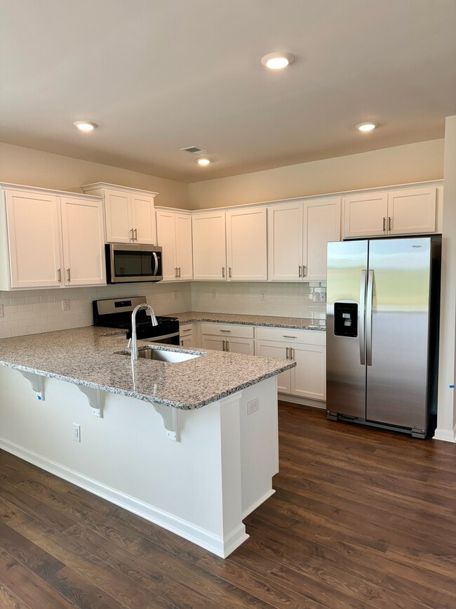 Foto del edificio - 520 Sapling Gap Rd