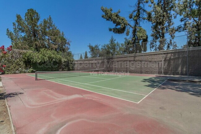 Foto del edificio - 2890 Huntington Blvd