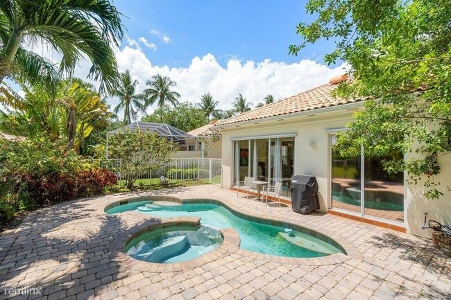 Building Photo - 3 br, 2 bath House - 4689 Hammock Cir