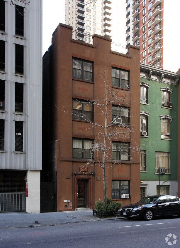 Foto principal - 235 E 39th St