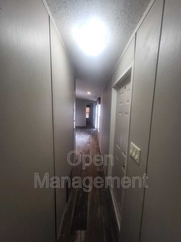 Building Photo - 3510 Bluegrass Park Dr