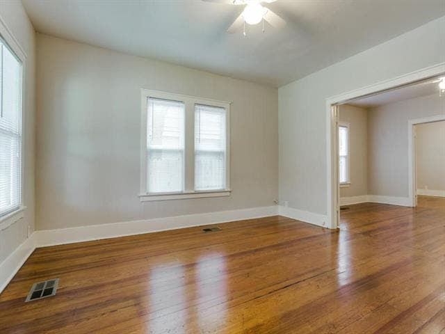 Building Photo - 2650 Gladstone Dr