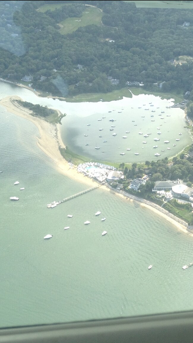 Foto del edificio - 232 Bay Rd