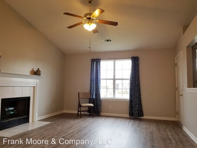 Building Photo - 3 br, 2 bath House - 13 Leeward Dr