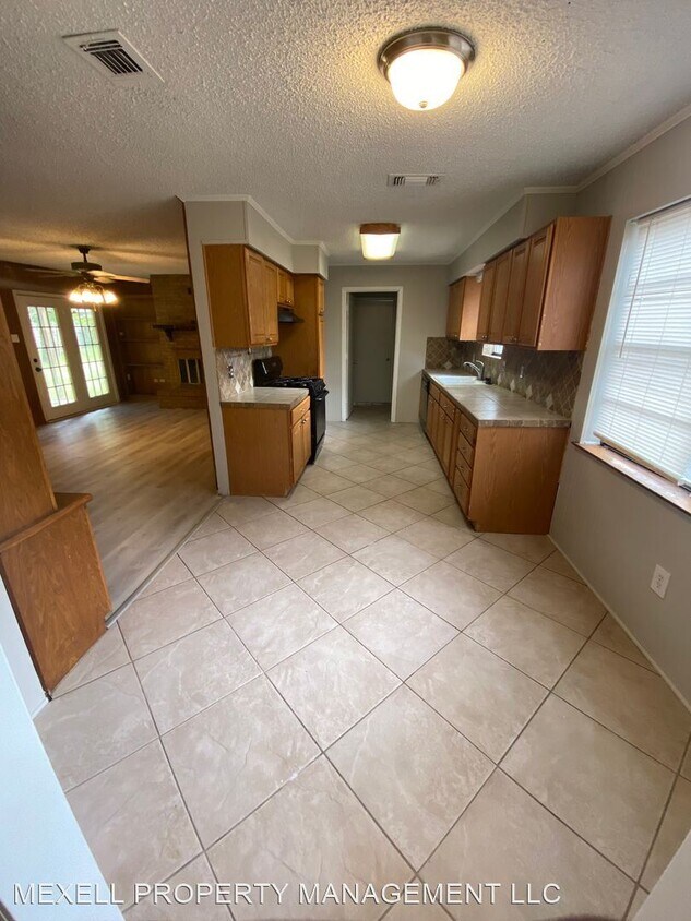 Primary Photo - 3 br, 2 bath House - 112 WESLEY DR