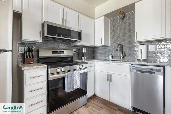 Building Photo - 5704 W Thomas Rd