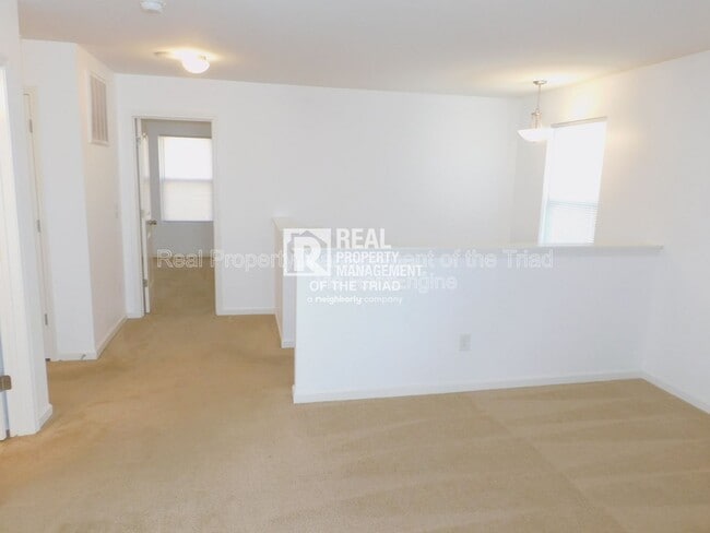 Foto del edificio - 5013 Red Poll Dr