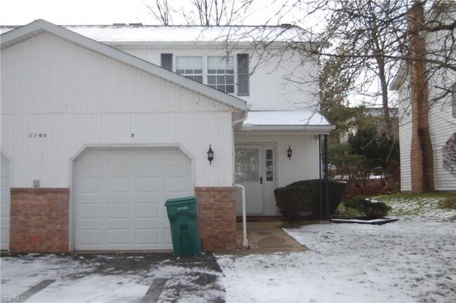 Building Photo - 1790 Rolling Hills Dr