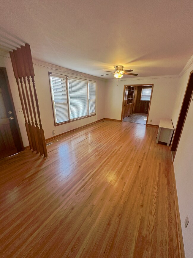 Foto del edificio - 1329 Winthorne Dr