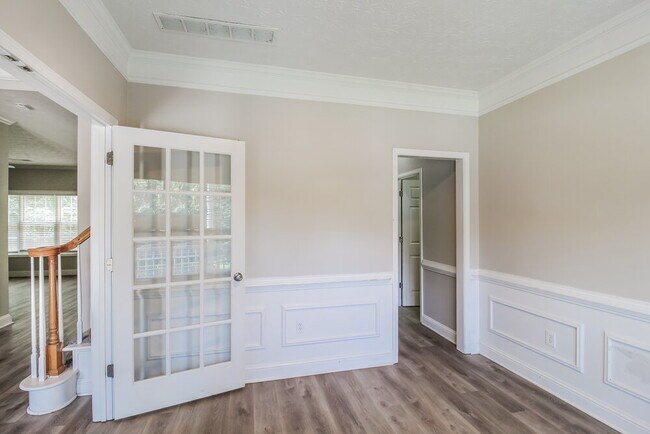 Foto del edificio - 375 Wisteria Blvd