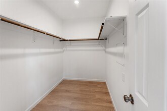 Building Photo - 10317 Teneha Dr