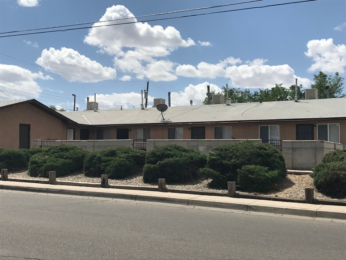 3312 Wellesley Ct NE Unit 1, Albuquerque, NM 87107 Apartments at