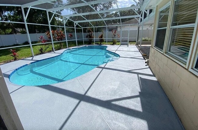 Building Photo - 2108 Shirewood Ct