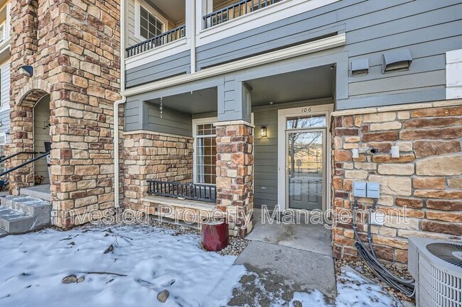 Foto del edificio - 494 Black Feather Loop