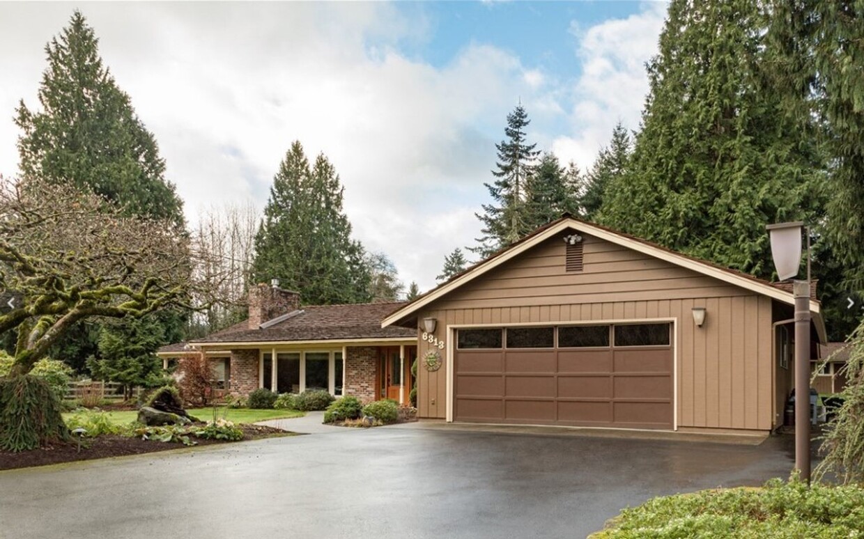 Primary Photo - 4bd/2ba Kirkland Home