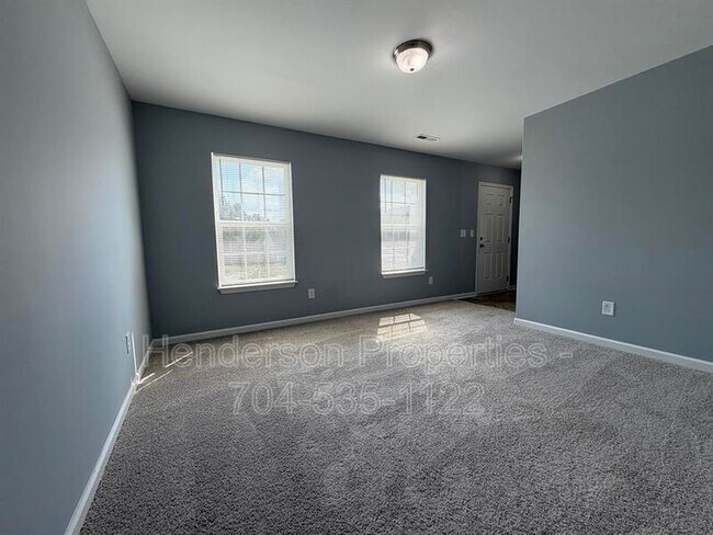 Building Photo - 9025 Sharpes Cir