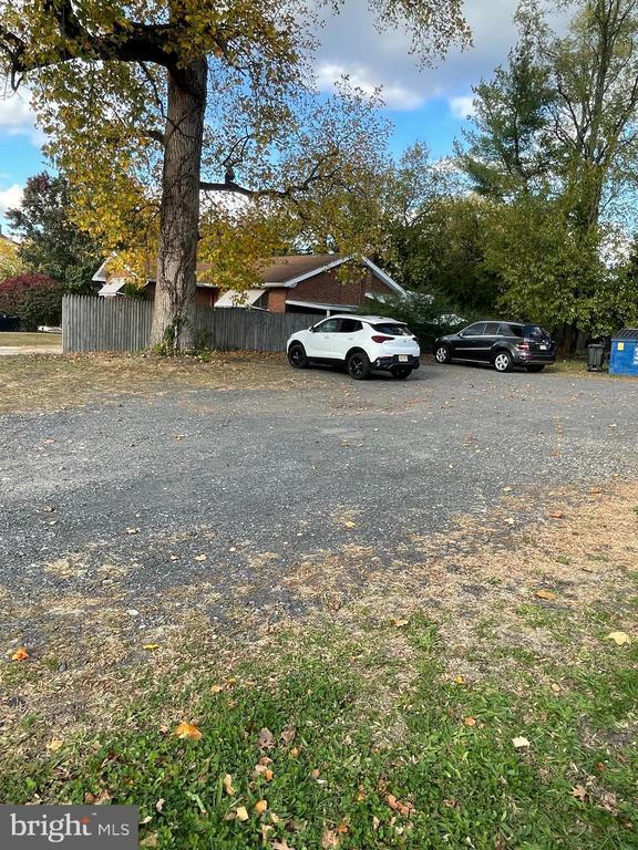 Building Photo - 7701 Park Ave