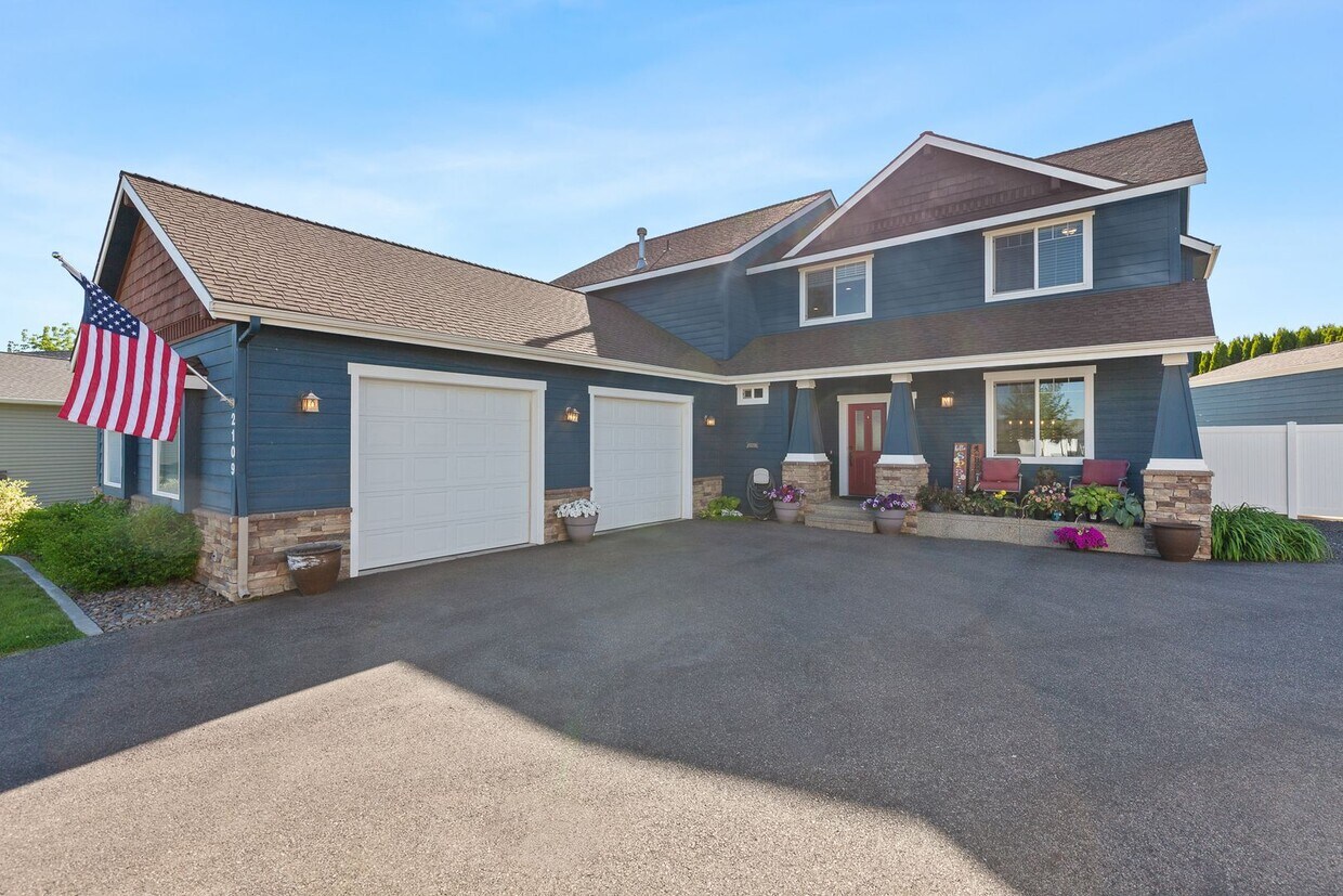 Beautiful, Executive Home on Cul de Sac i... - Beautiful, Executive  Home on Cul de Sac i...