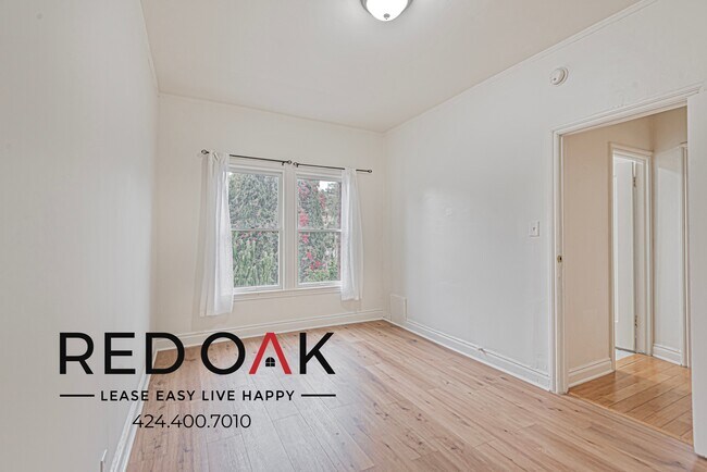 Foto del edificio - 5757 Franklin Ave