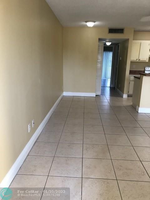Foto del edificio - 1417 Meadows Cir