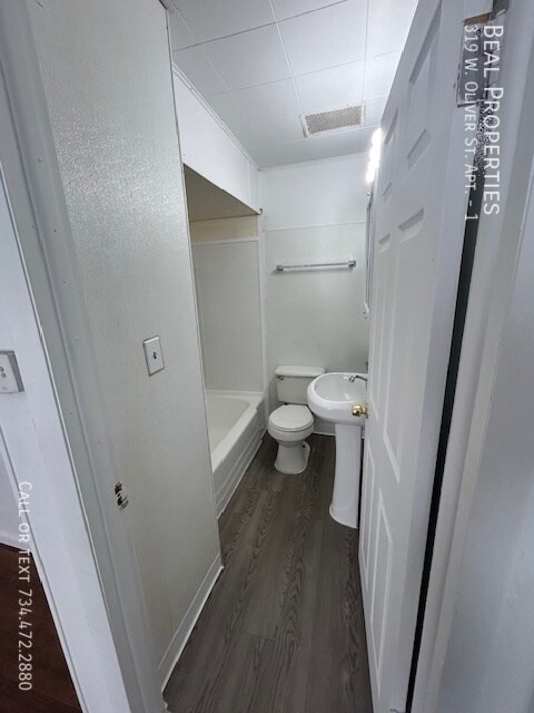 Foto del edificio - 319 W Oliver St