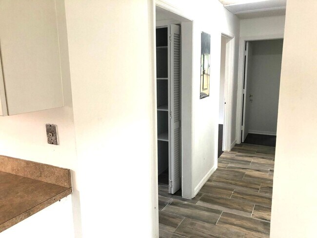 Foto del edificio - 43 SW 8th Ave