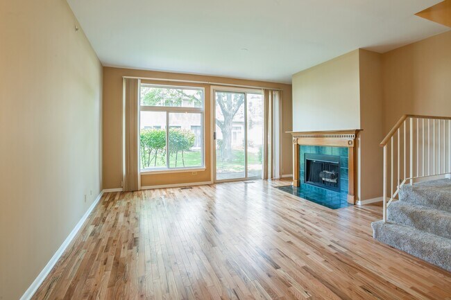 Building Photo - 1148 Cambria Ln S
