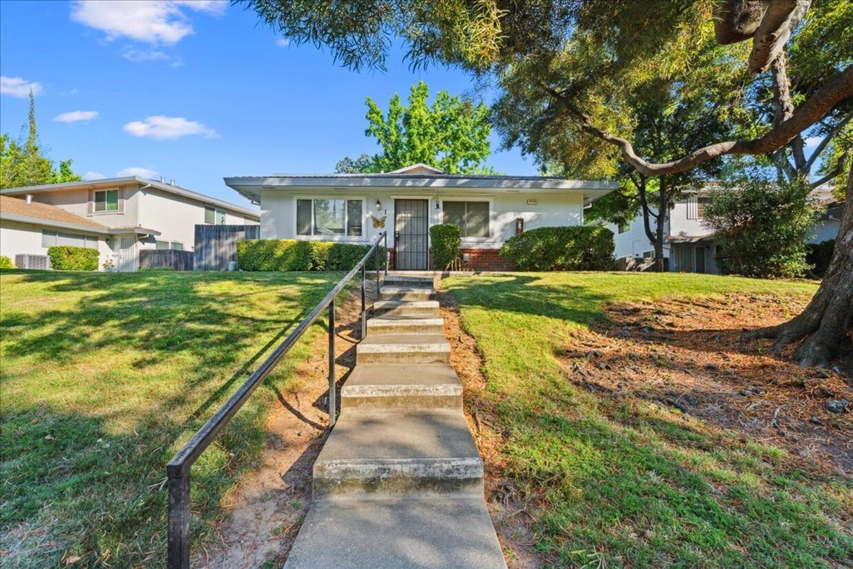 Primary Photo - 4718 Hayford Way