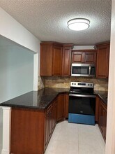 Building Photo - 711 Sunny Pine Way