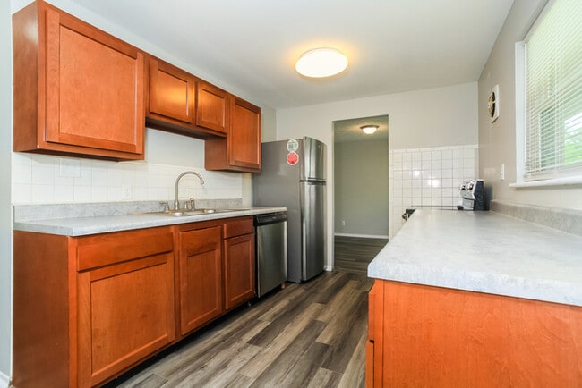 Building Photo - Charming 4 Bedroom Home in Springdale, OH