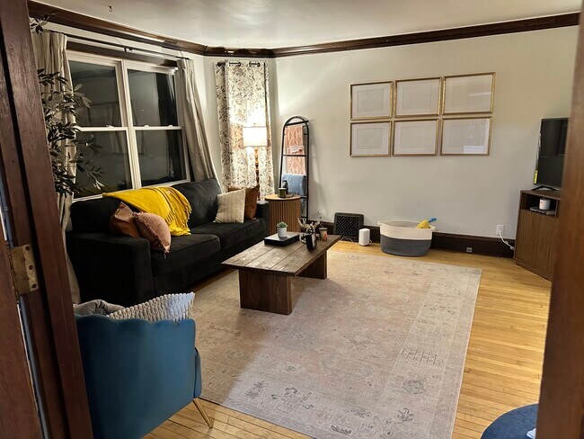 Foto del edificio - 800 37th Ave NE