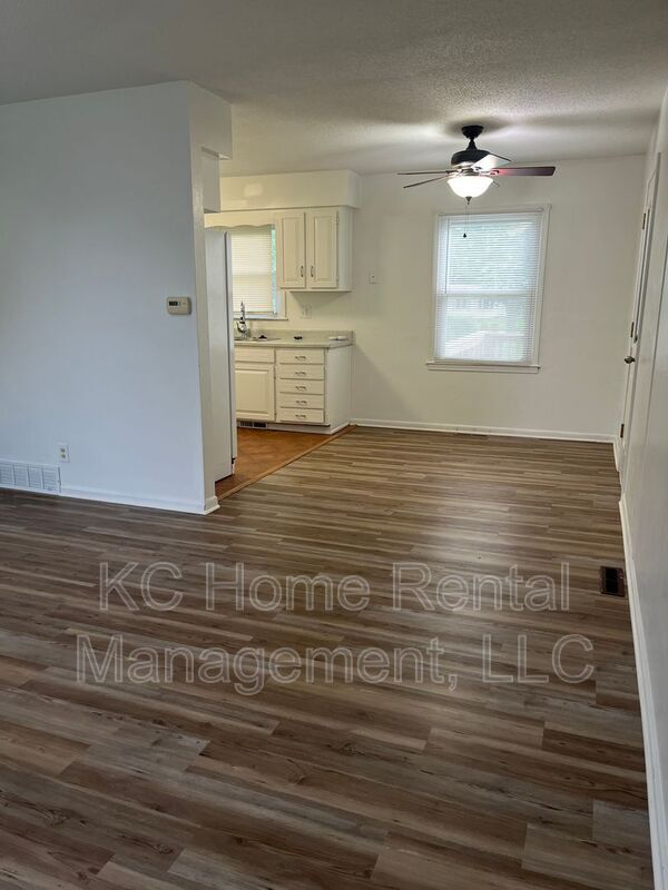 Foto del edificio - 805 W 39 St N