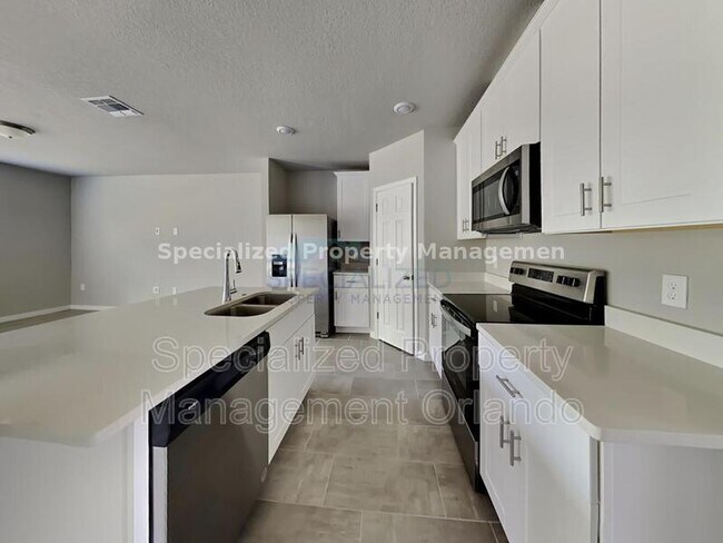 Building Photo - 840 Legacy Dr