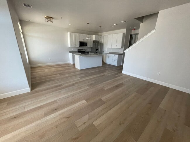 Building Photo - Italian Villages | 3-Bedroom Townhome