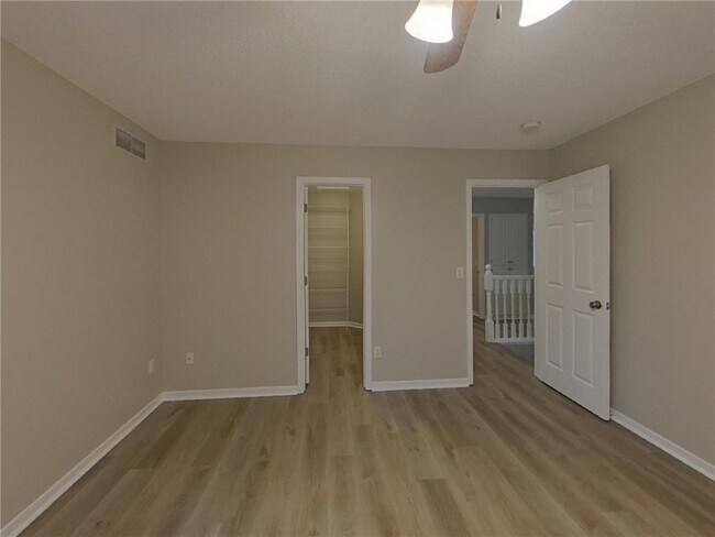 Foto del edificio - 8970 Windsor Cir