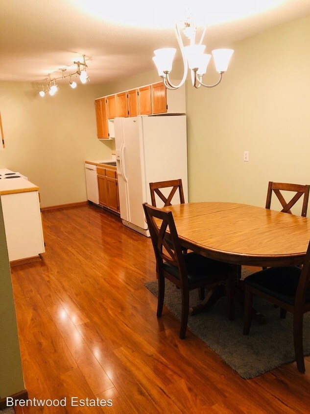 Primary Photo - 2 br, 1 bath Apartment - 1708 22nd Ave S #214