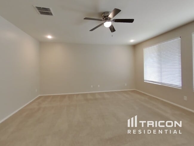 Building Photo - 36197 N Vidlak Dr