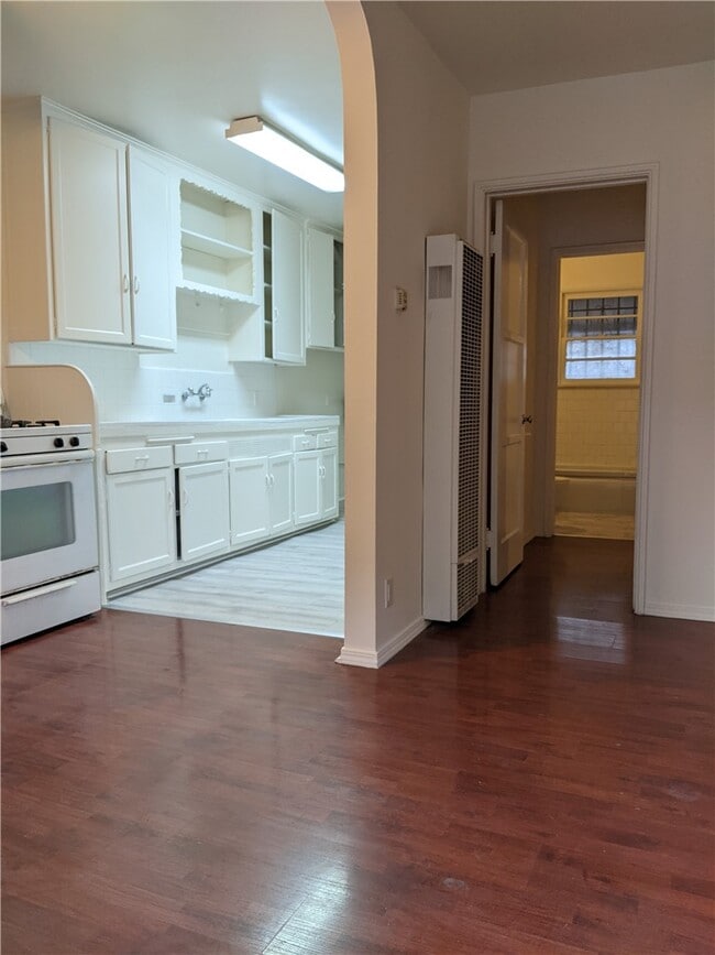 Foto del edificio - 2675 W 11th St